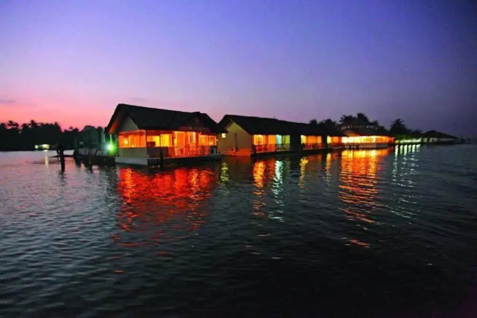 Emarald Pristine Island Floating Resort