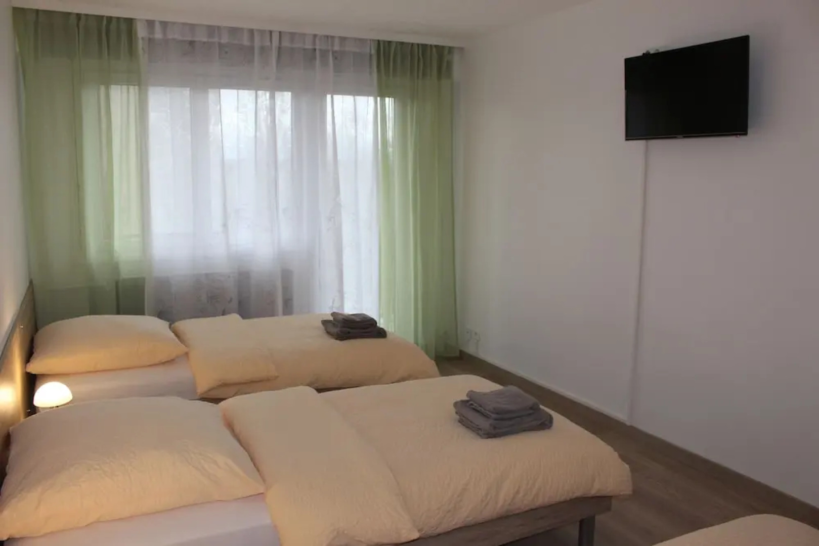 Studios near Basel Airport - RM 118