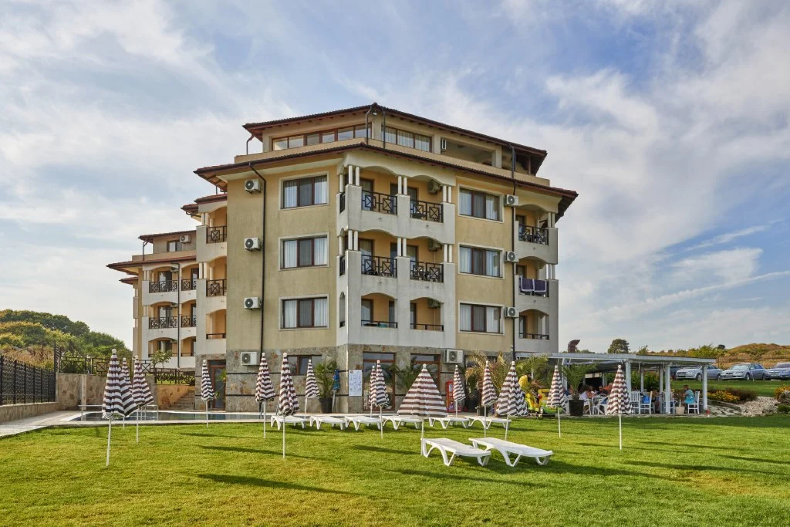 Tomas Residence