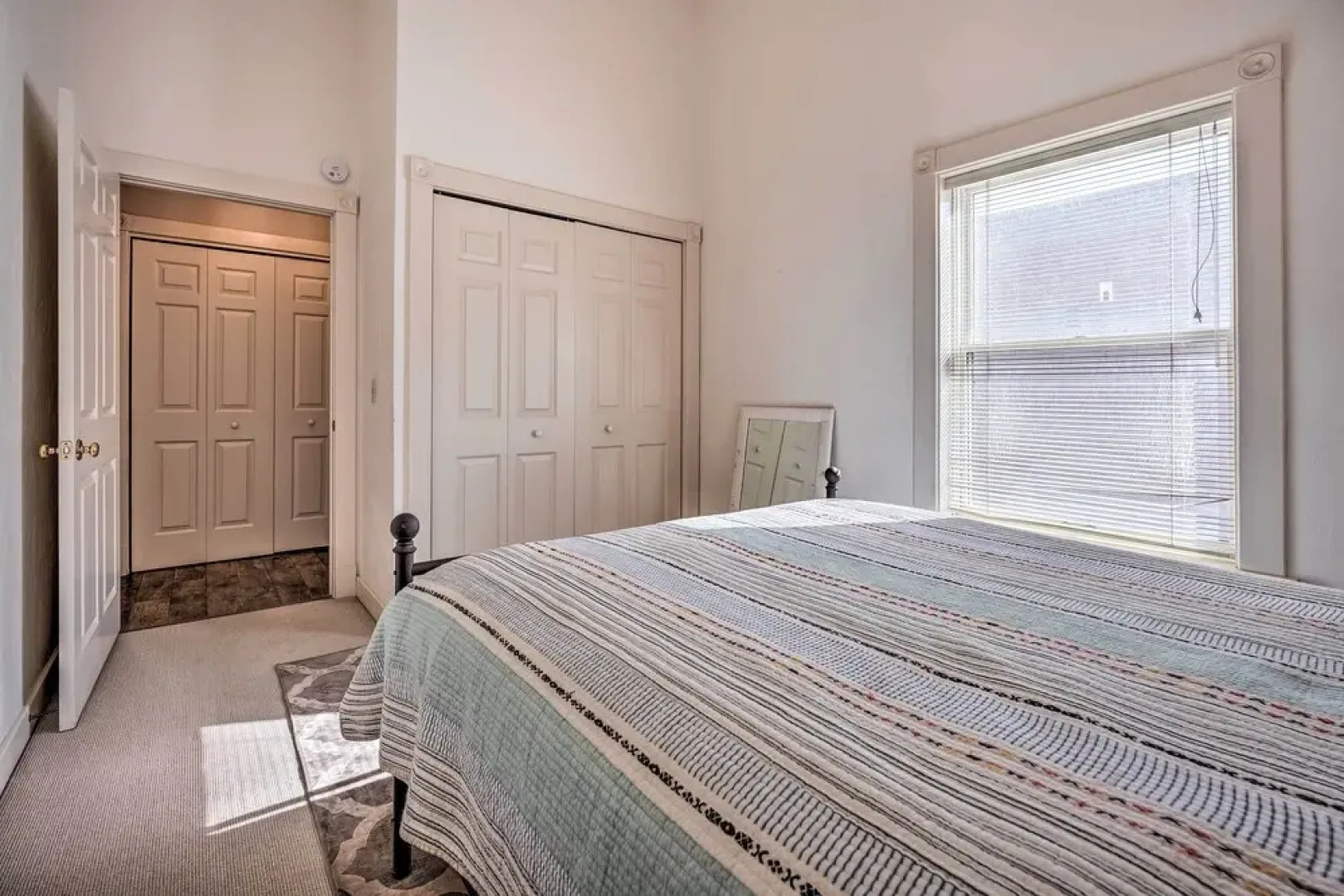 Charming Dtwn Holland Escape: Above Crust 54!