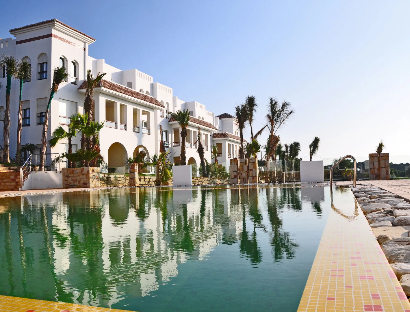 Mnar Castle Apartments