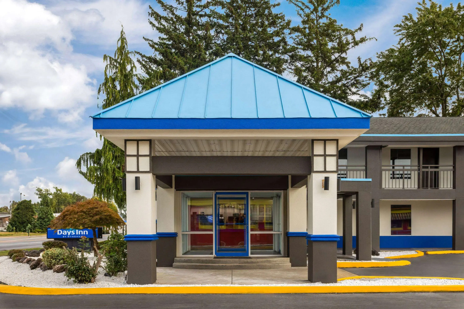 Days Inn & Suites by Wyndham Albany