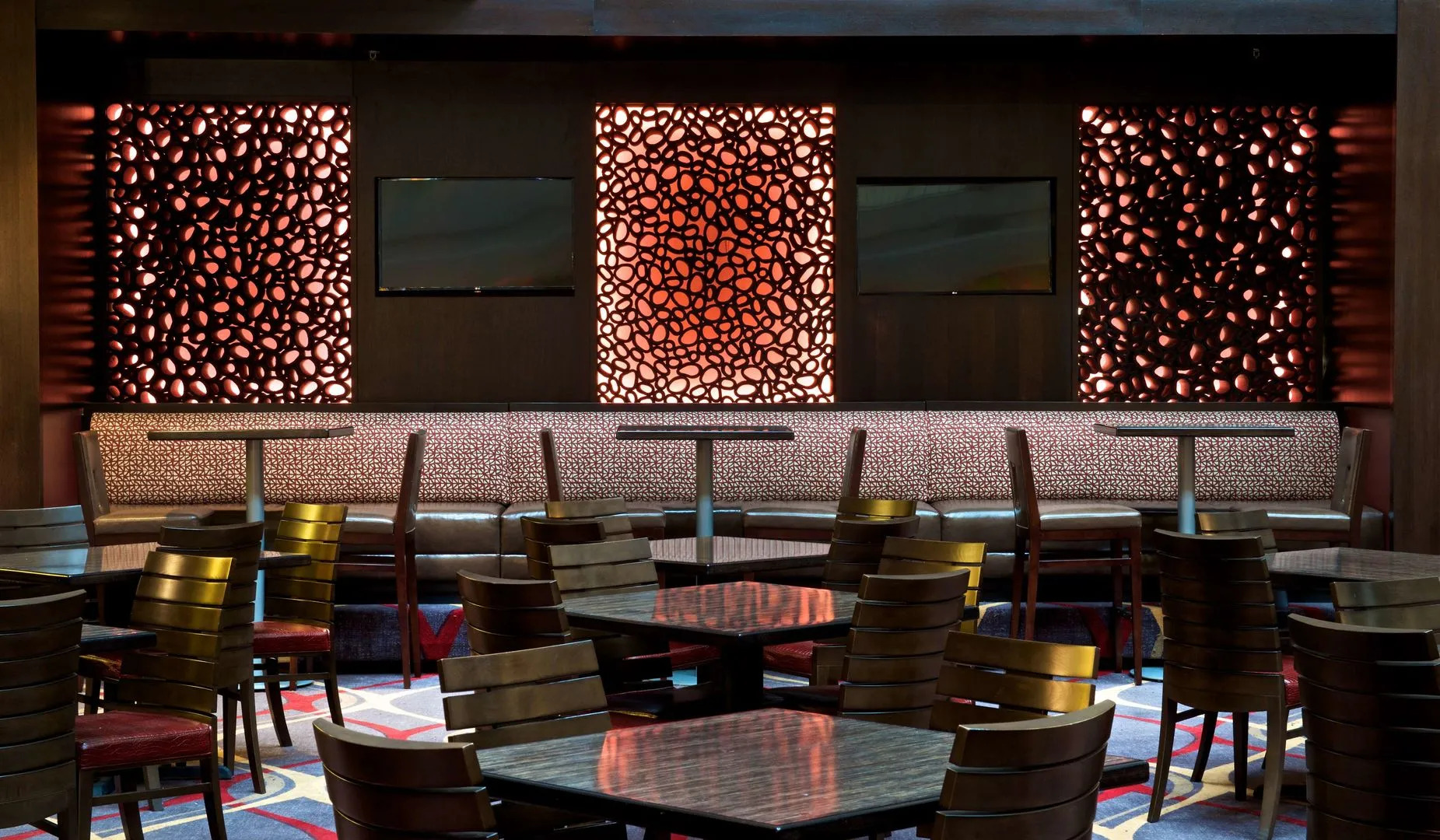 Embassy Suites by Hilton Dulles Airport