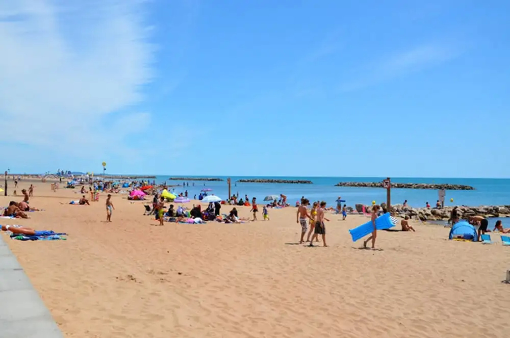 House With 2 Bedrooms in Valras-plage, With Shared Pool and Enclosed Garden - 50 m From the Beach