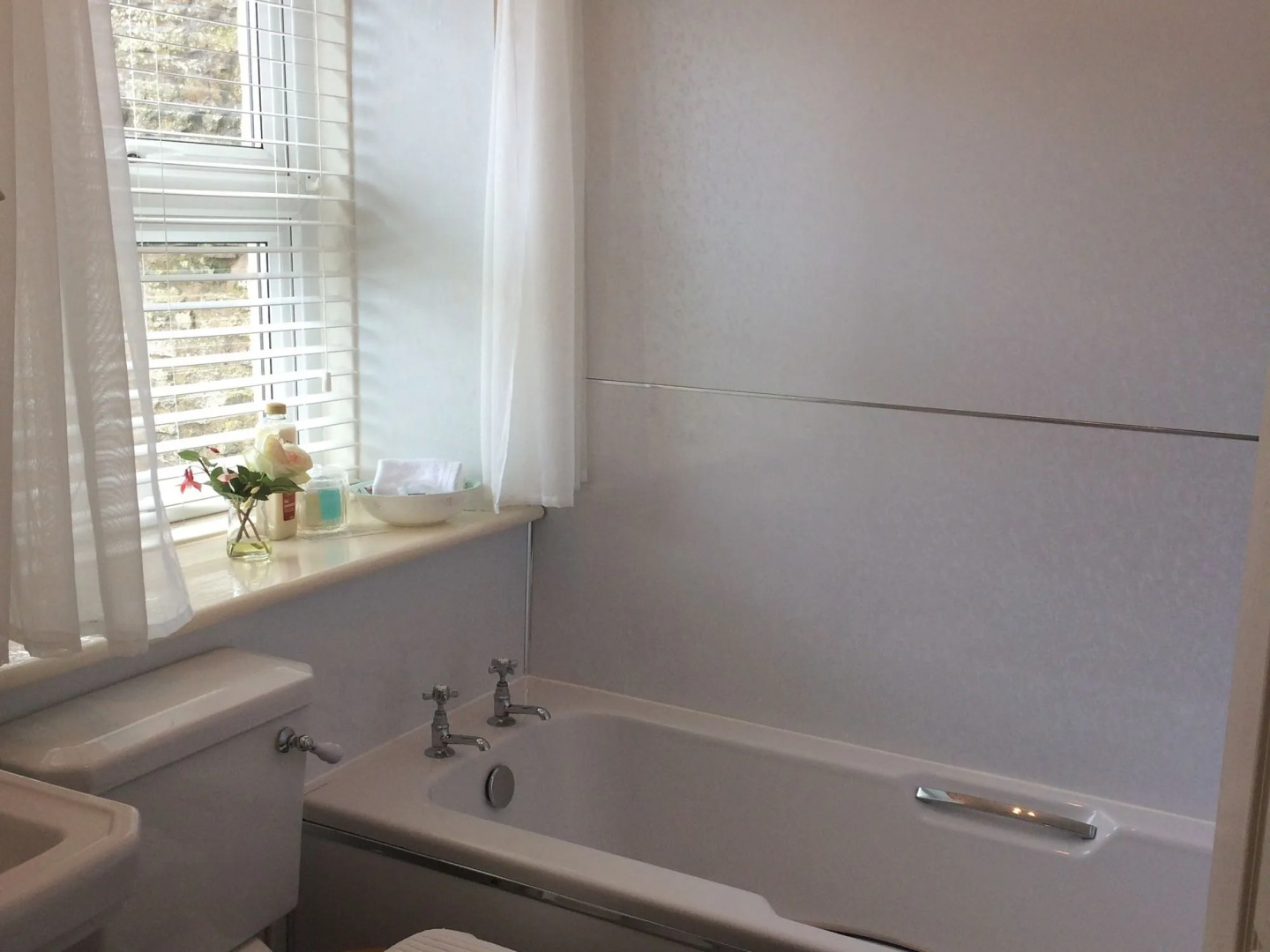 Milton House Studio Apartment Suites