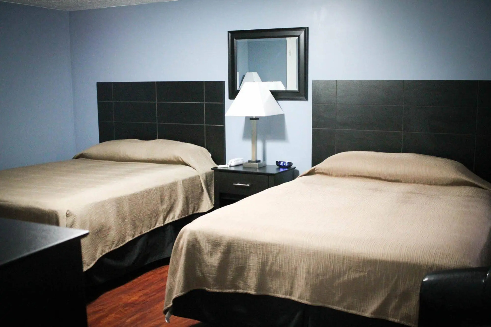 The New Lantern Motel