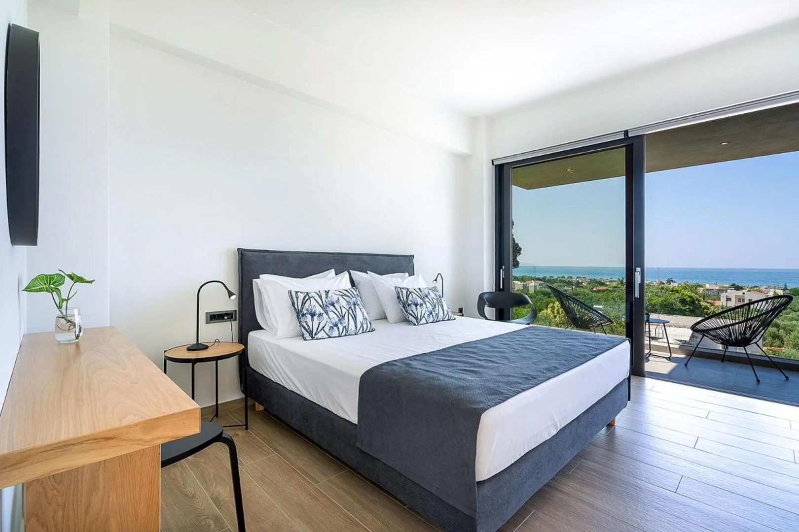 Sea View 4 Bedroom Villa With a Heated Pool