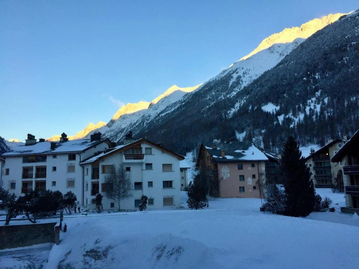 Spinas Gasthaus Val Bever - Hostel