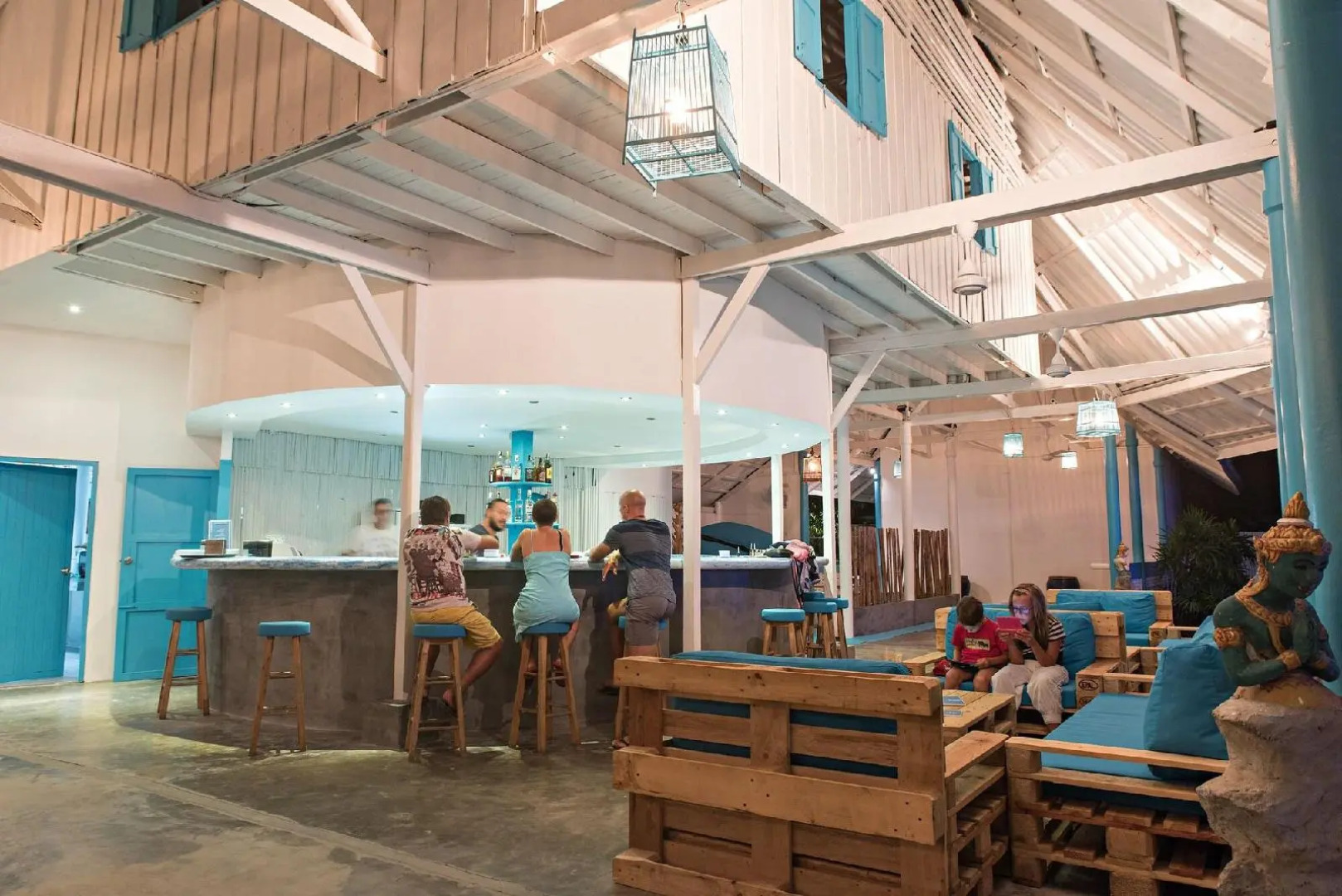 Blu' Beach Bungalows