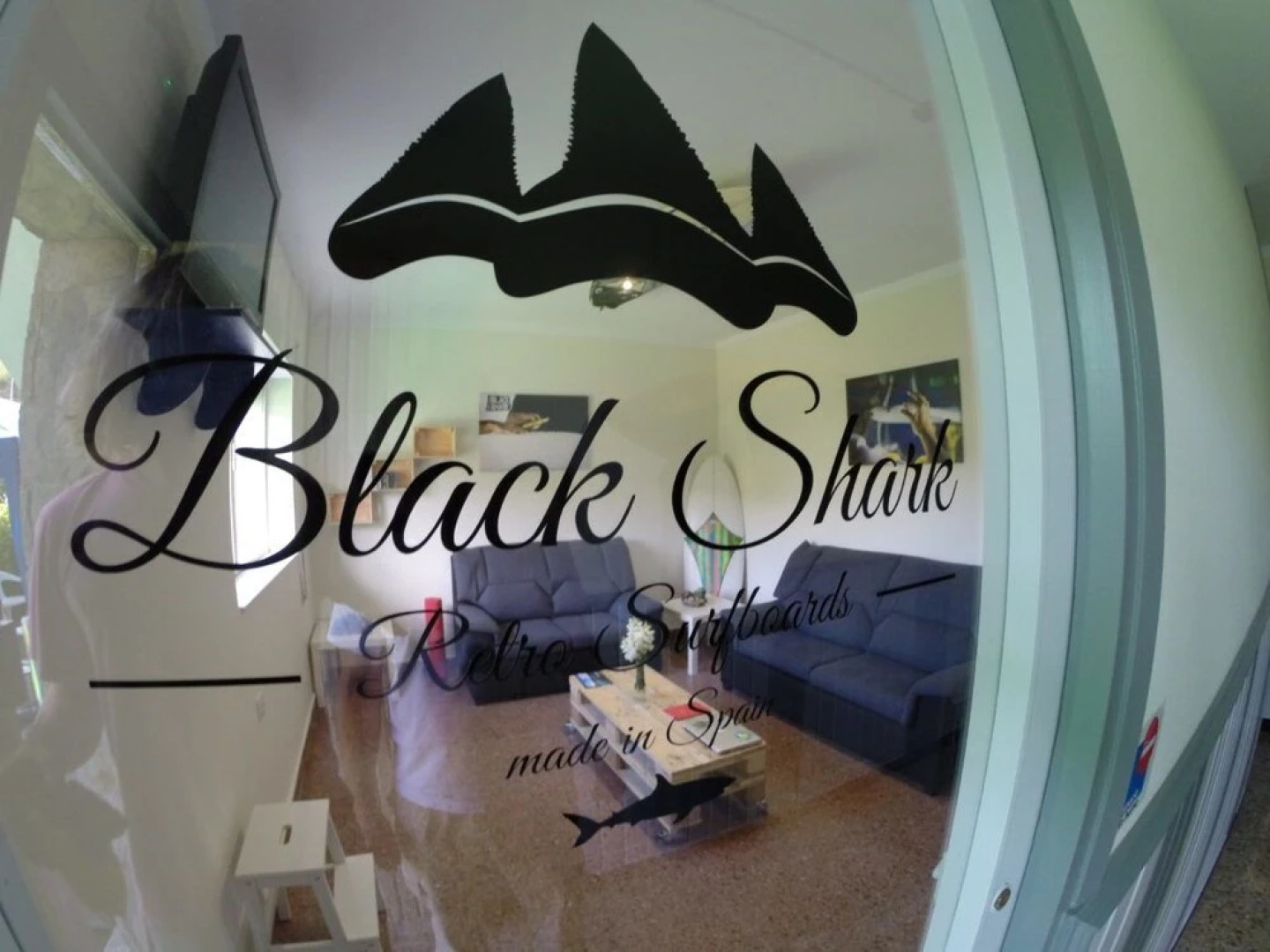 Black Shark Surfhouse