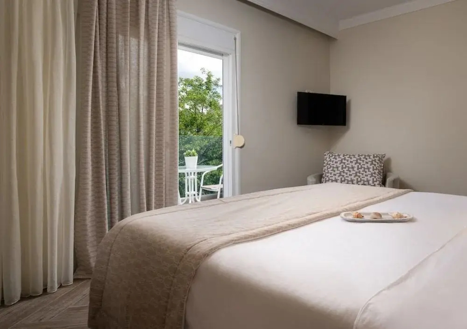 Olenia Luxury Apartments