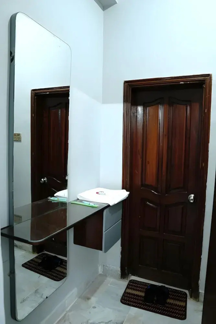 Serenity Lodge Guest House