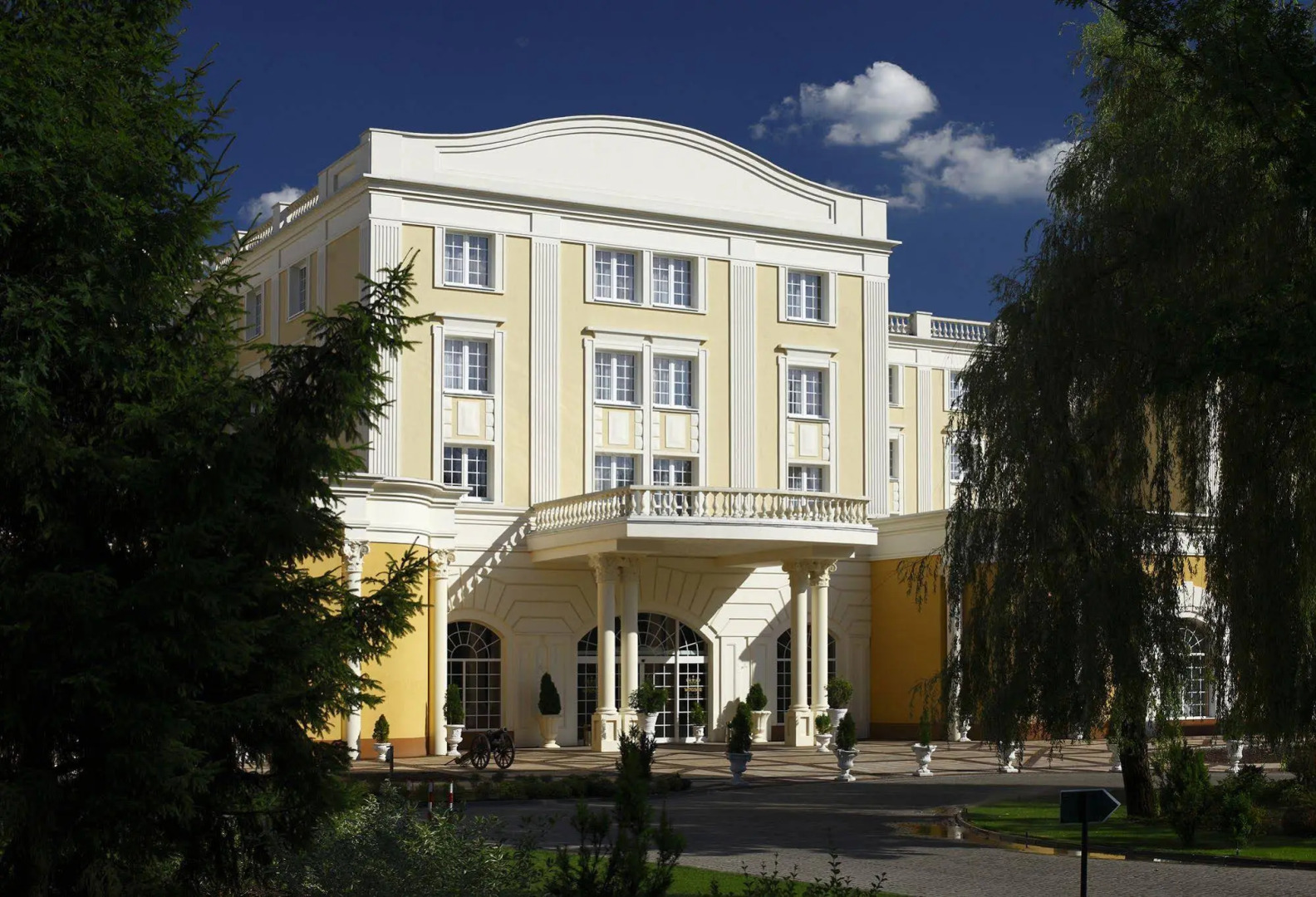 Windsor Palace Hotel