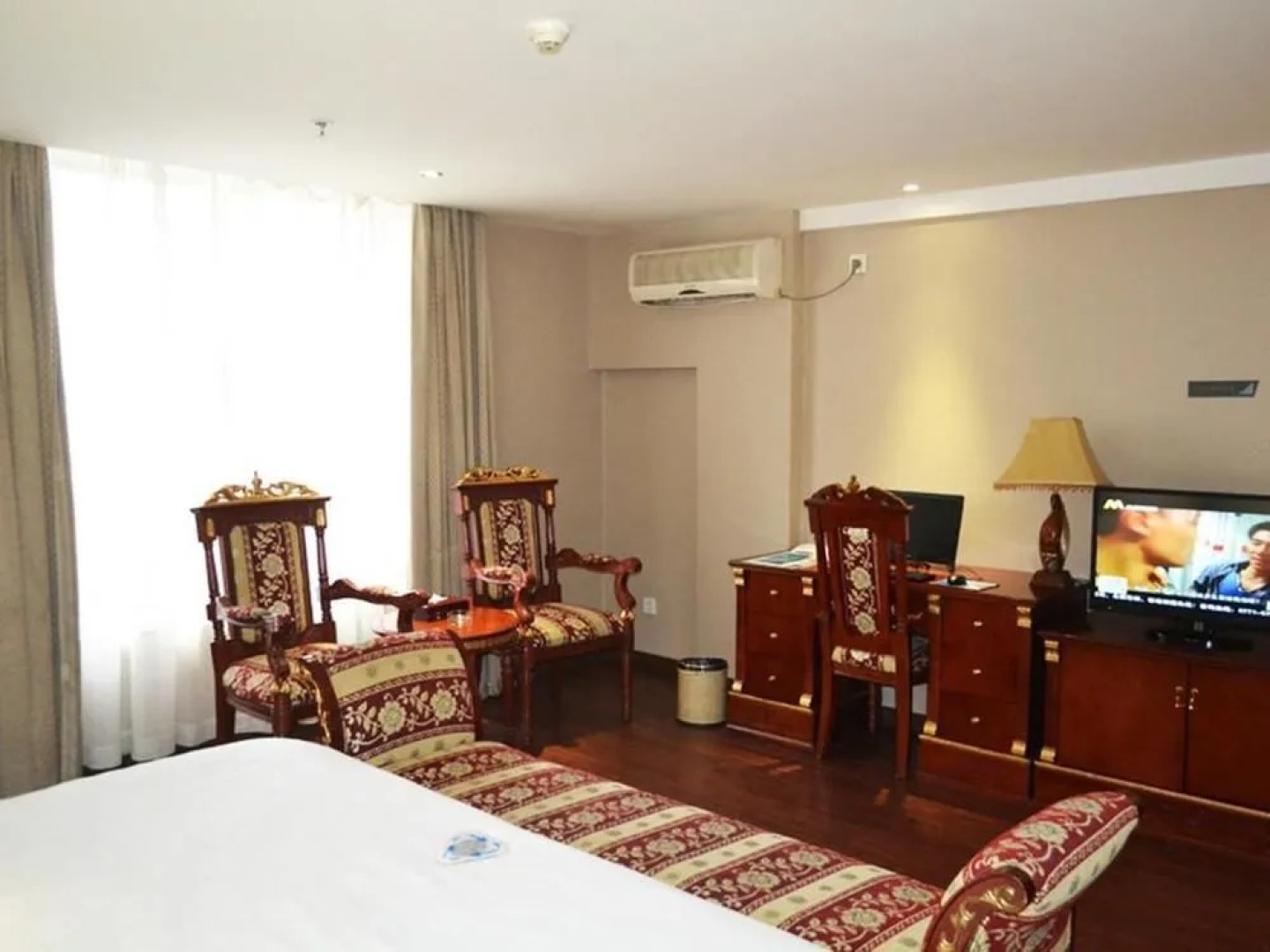 Yeste Hotel Nanning Jinhu Square