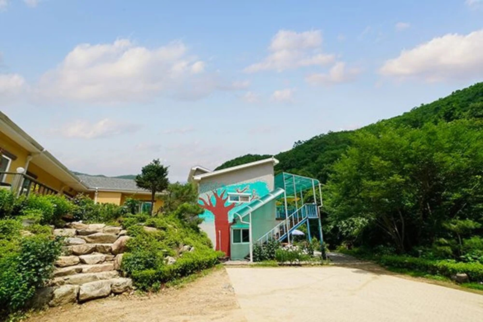 Yangpyeong Flowery Cloud Pension