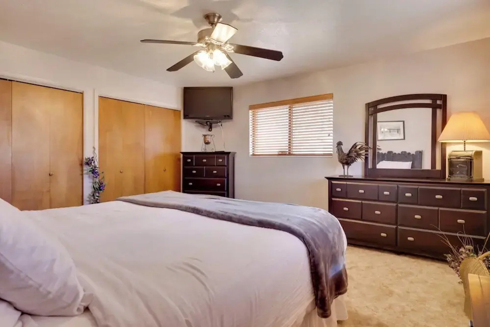 Parowan Escape With 2 Game Rooms, Deck & Yard!