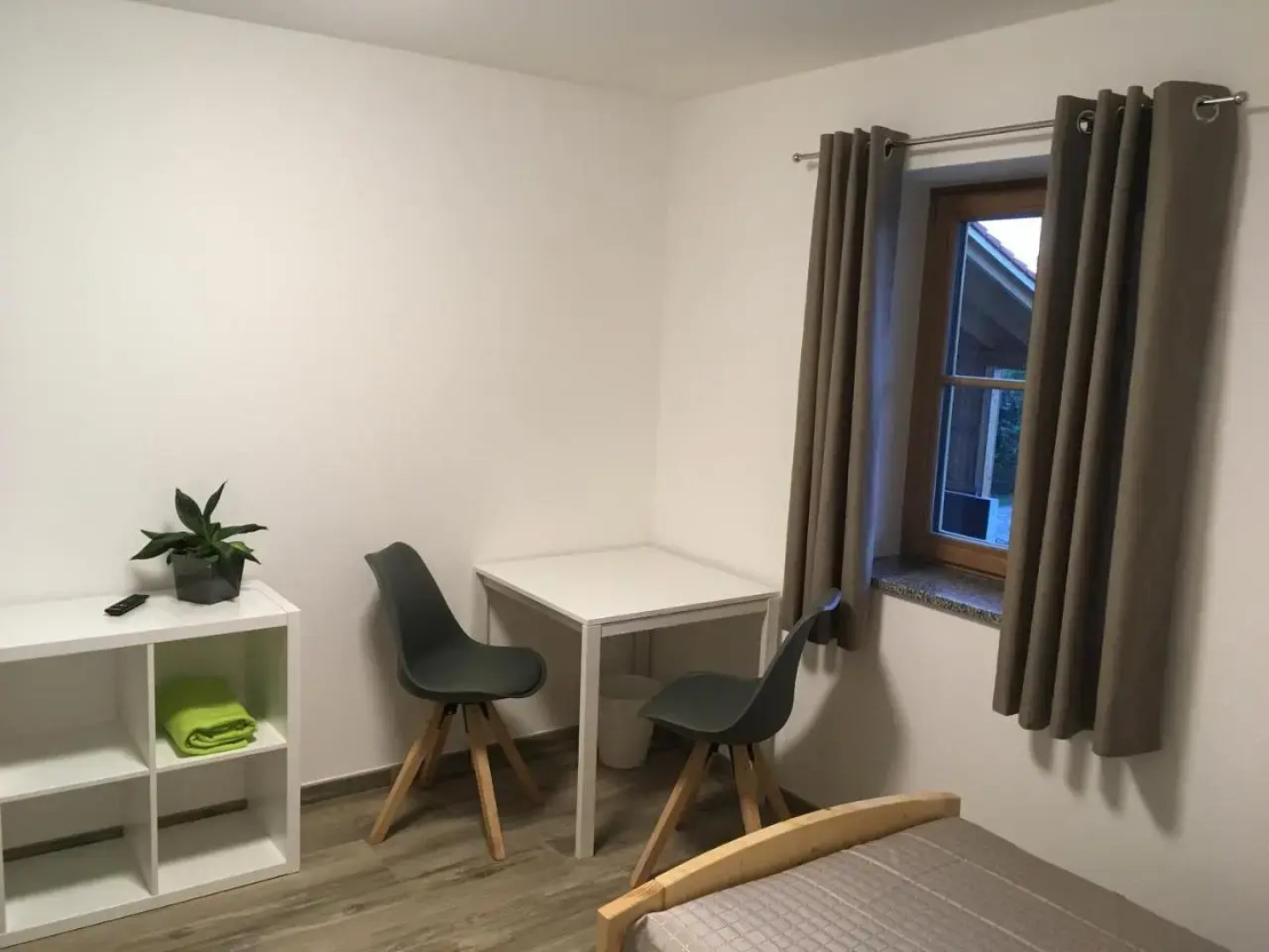 Schmid - Zimmer auf Zeit