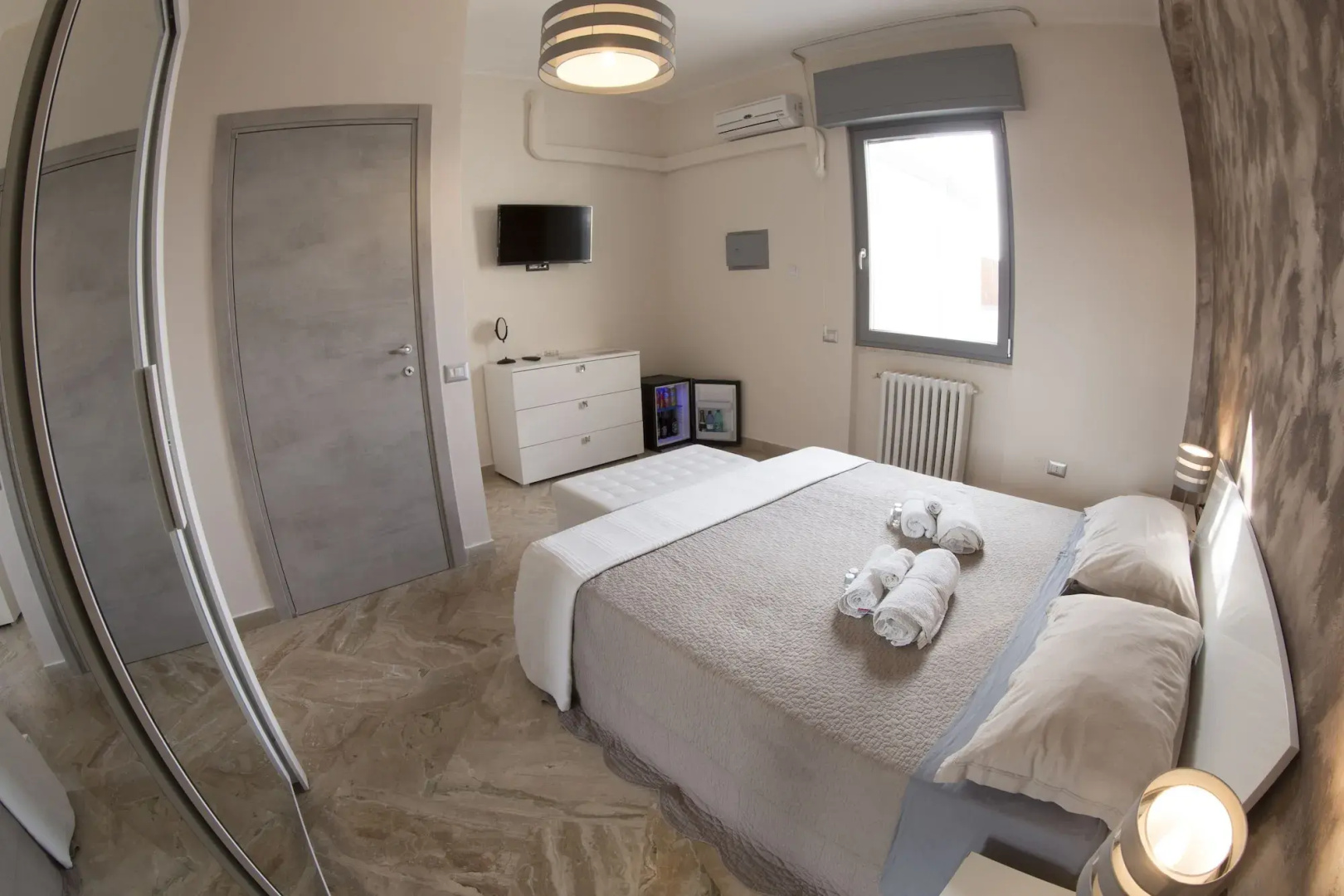 Penthouse Station Luxury Suites & Apts