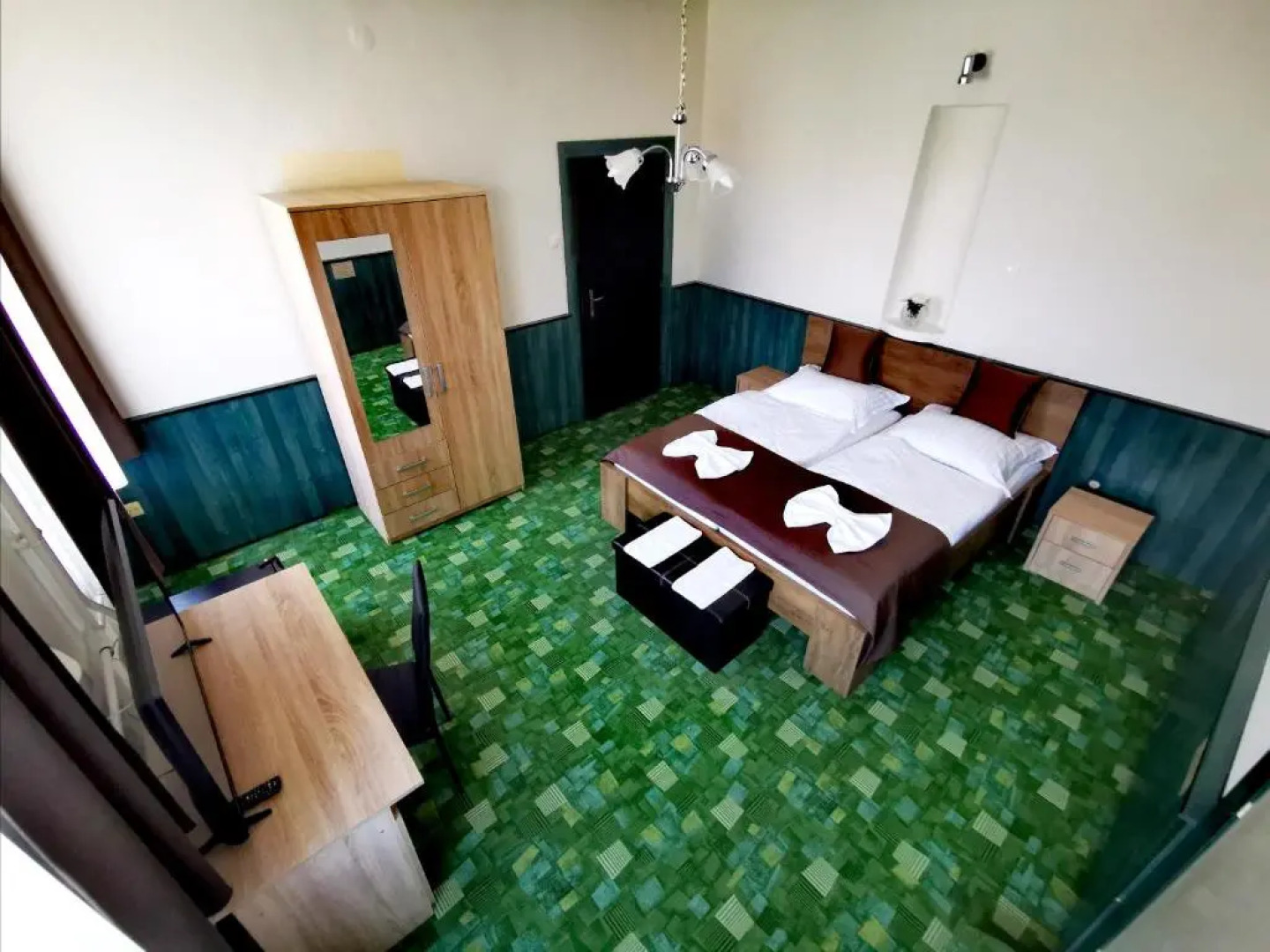 KOMPLEX -Rendezvénytermek-Panzió-Apartman-Irodák-