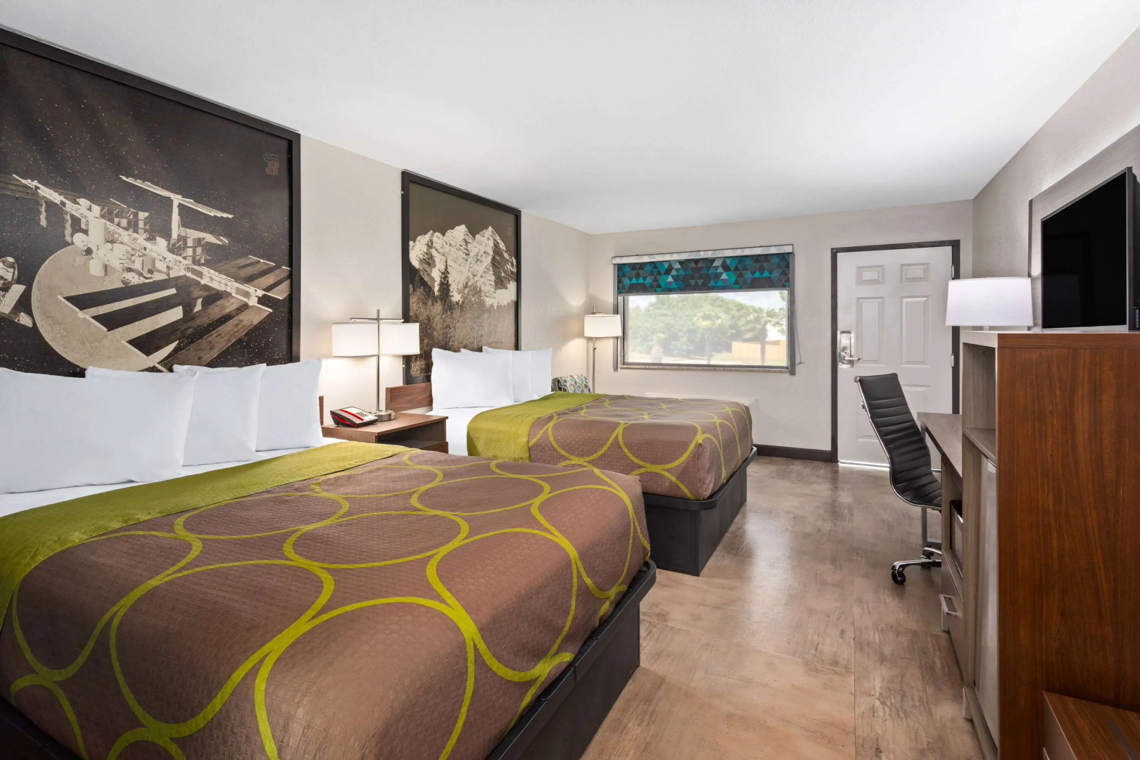 Super 8 by Wyndham Prattville Montgomery