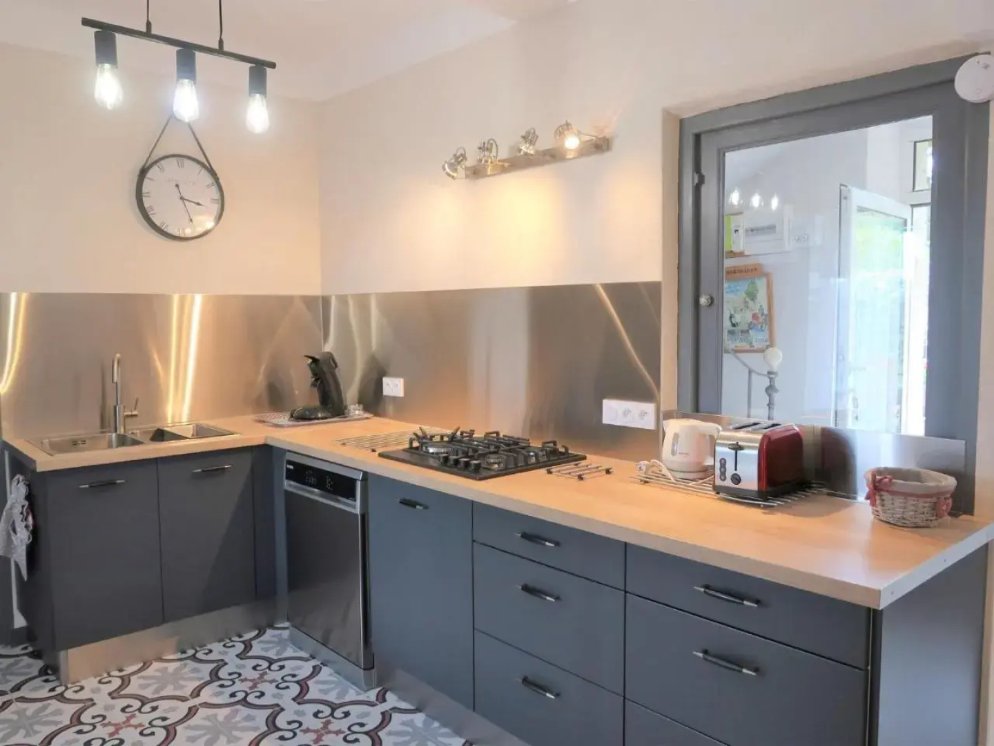 Holiday Home L'Olivier - MBE102