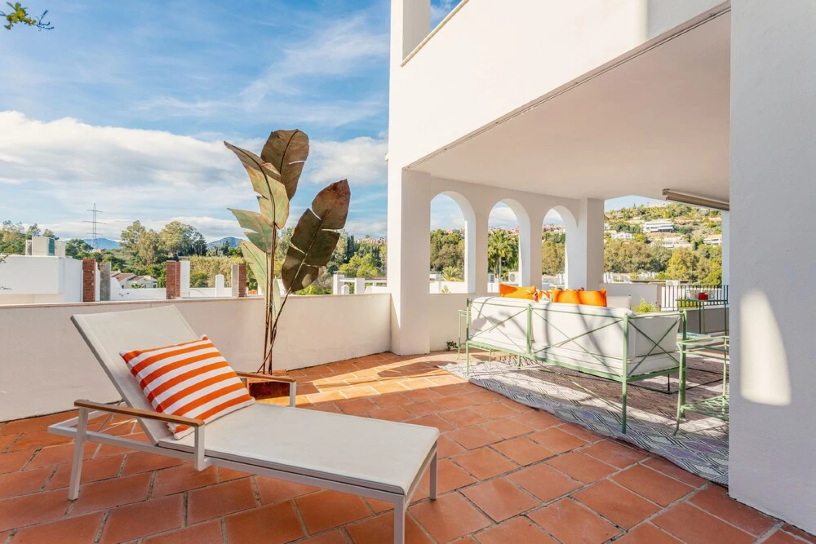 Amazing Apartament in Benahavis With Terrace and Pool. La Quinta Golf