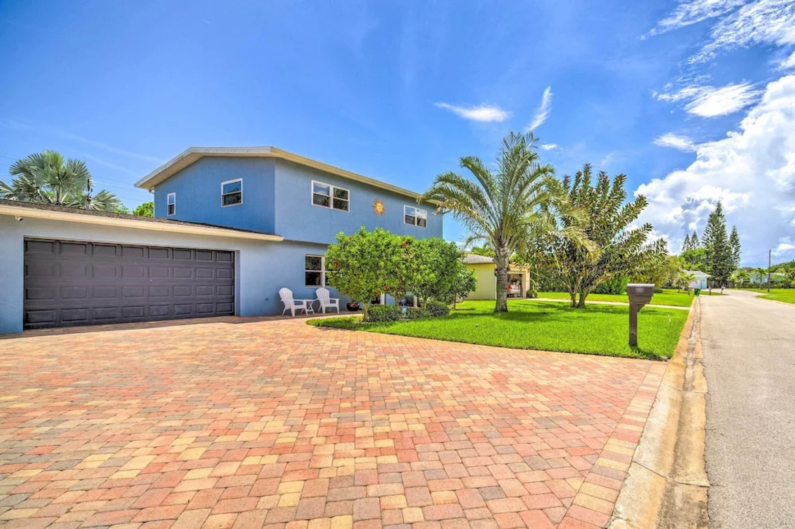 Spacious Satellite Beach Home: Walk to Shore!