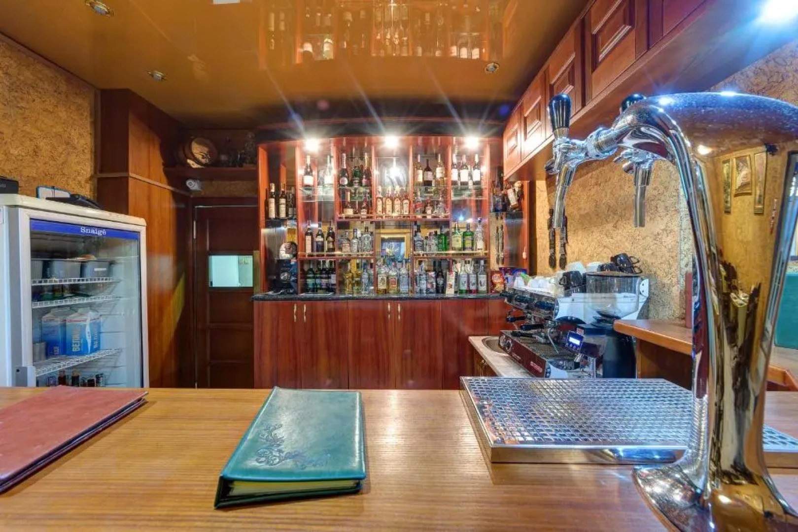 Отель Александрия