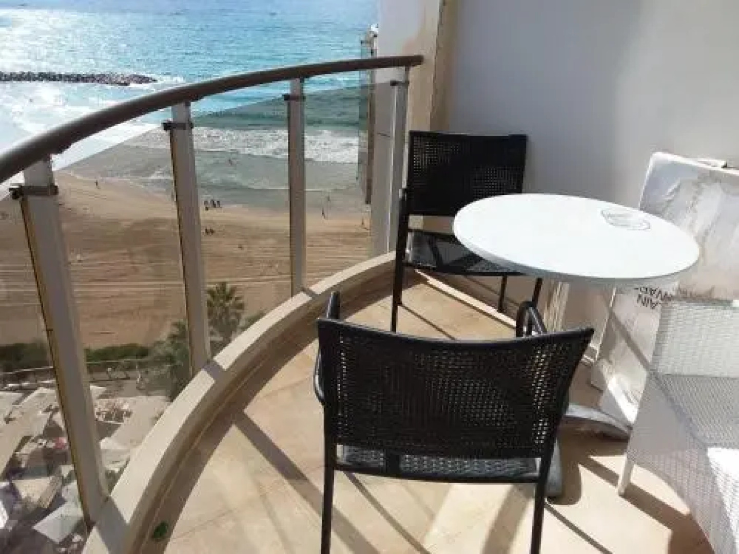 Lena's Beach Apartment