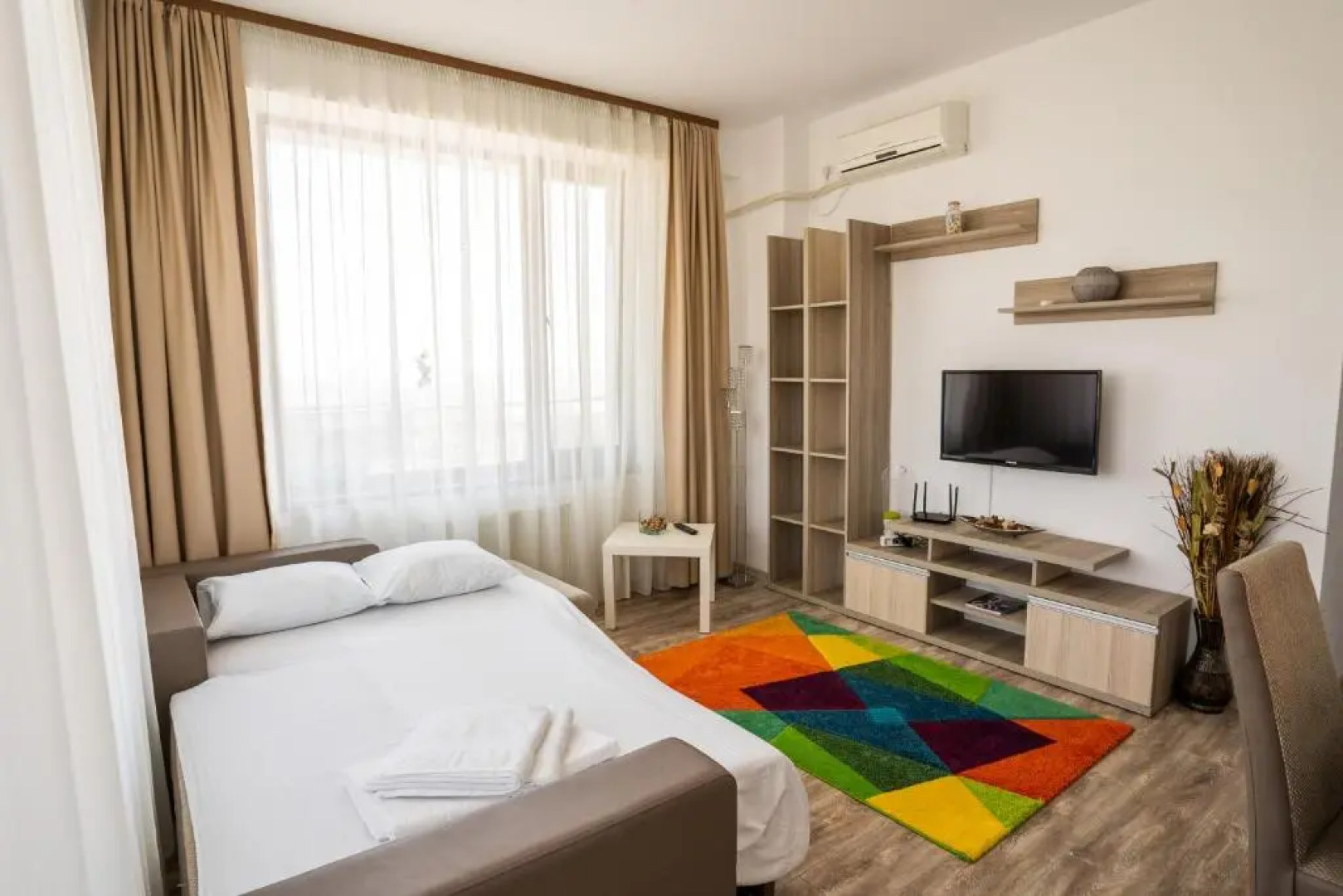 Summerland Sea-View Luxury Apartment