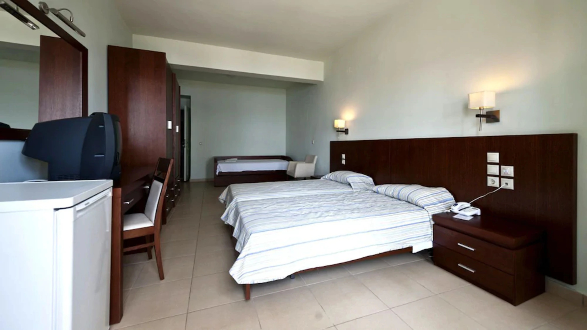 Skiathos Club Hotel Suites