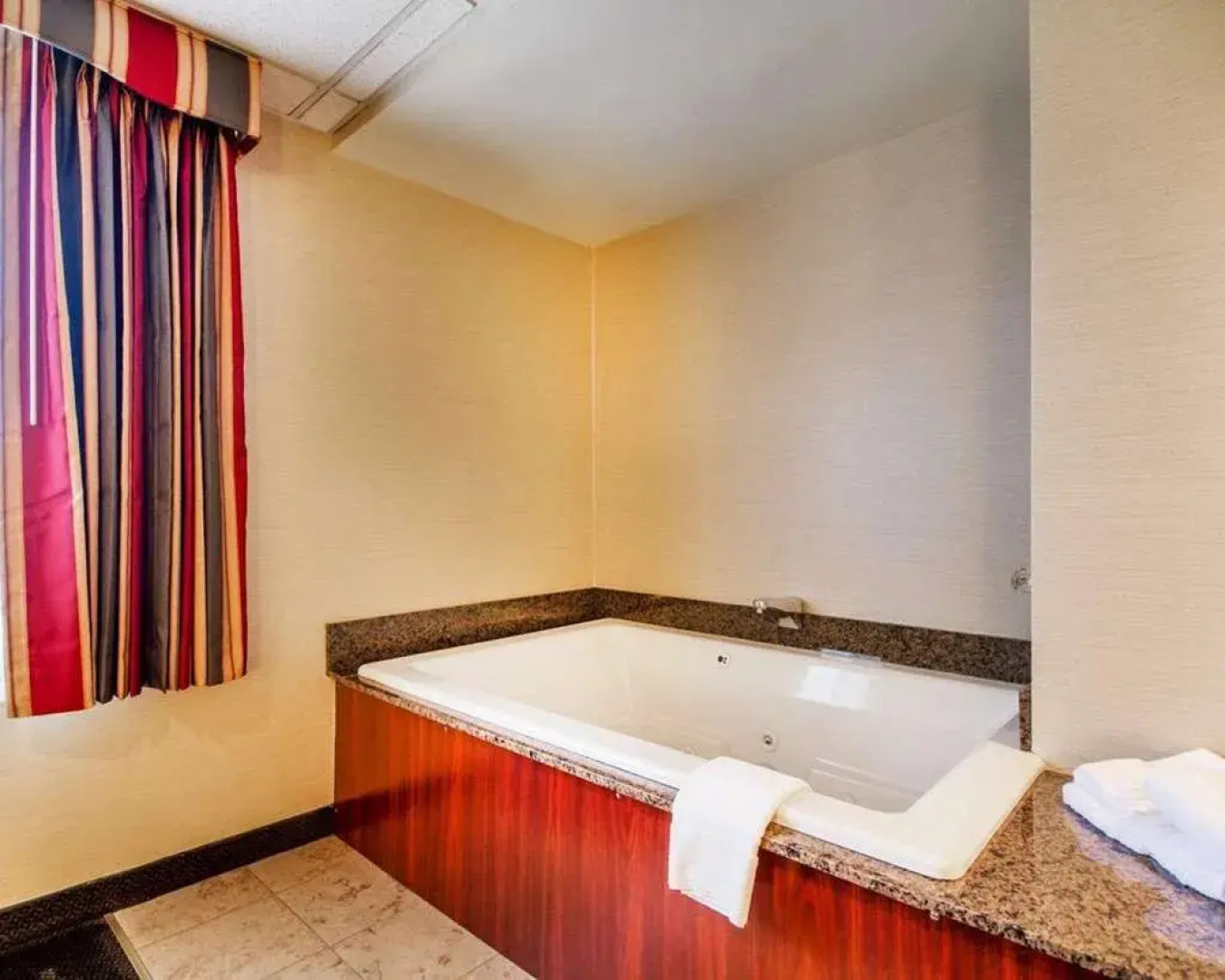 Comfort Suites Green Bay West