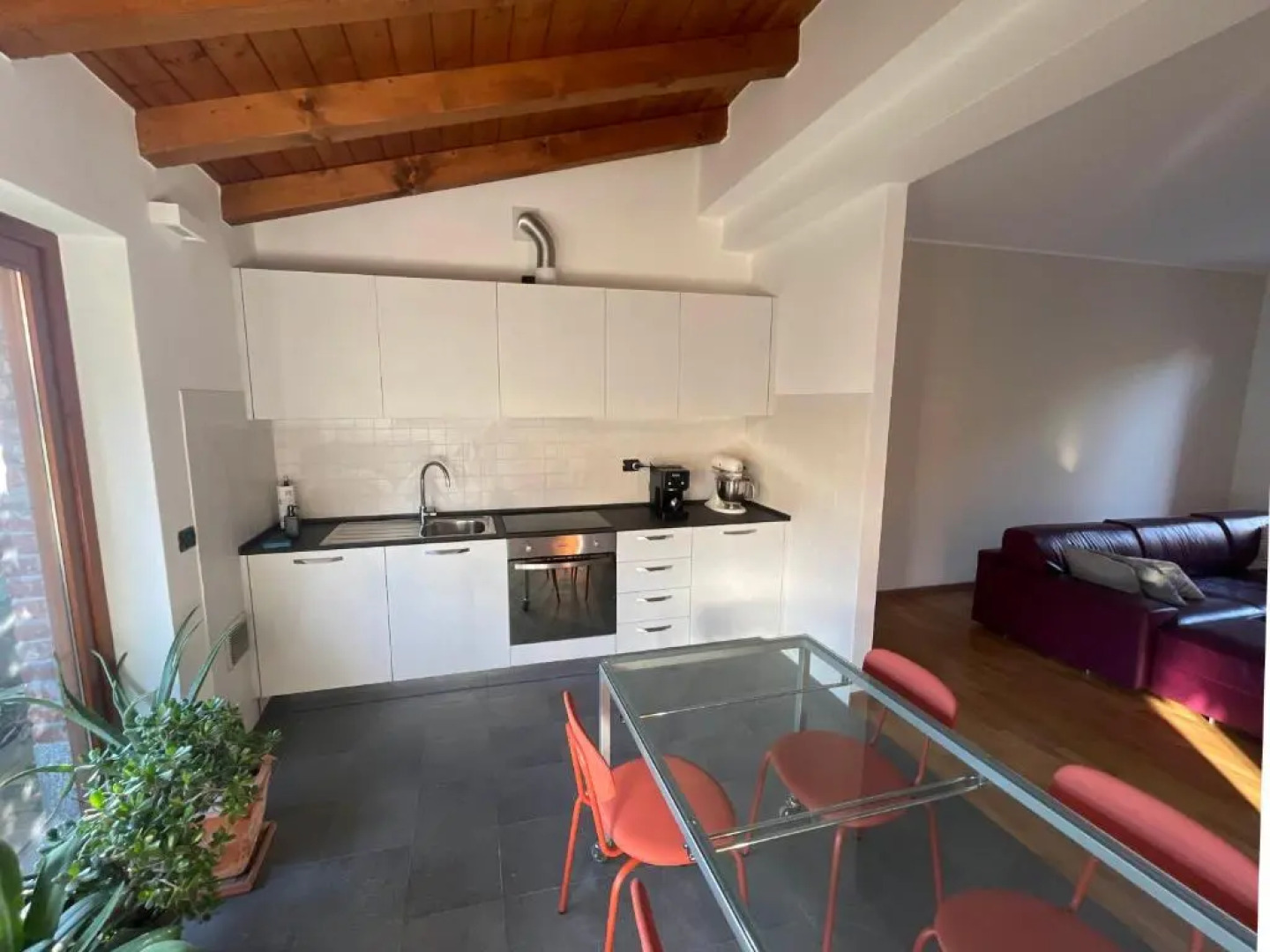 Kikka's gem - Spacious Apartment 20km from Milan