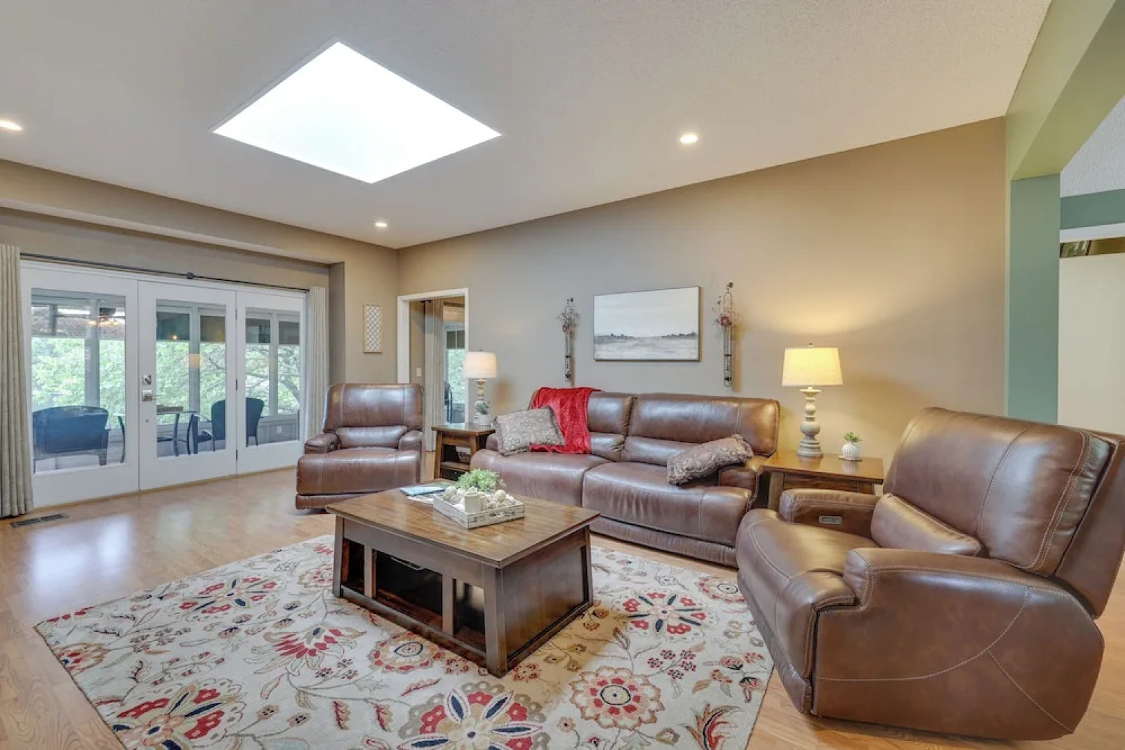 Bella Vista Home w/ Kayaks & Deck on Loch Lomond!