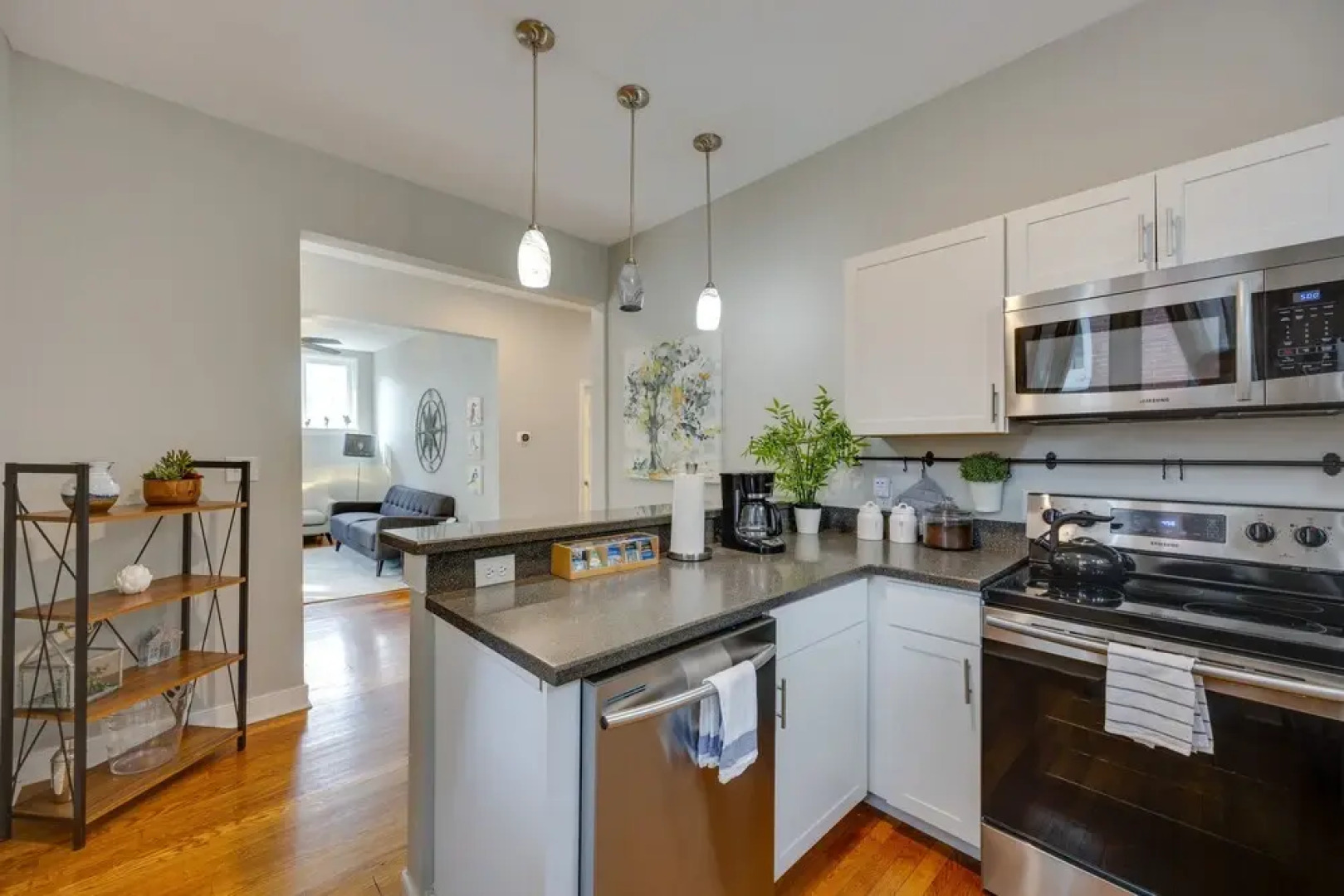 Charming Richmond Retreat Near Riverside Park!