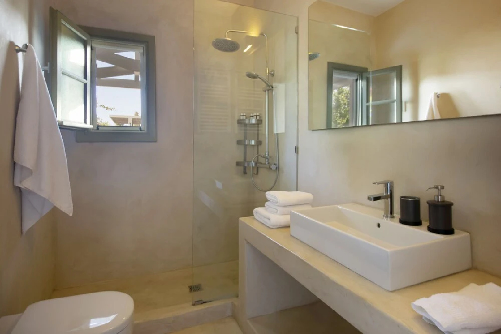 Ideal family Villa for 8 - Pool, Sea Views by VillaRentalsgr