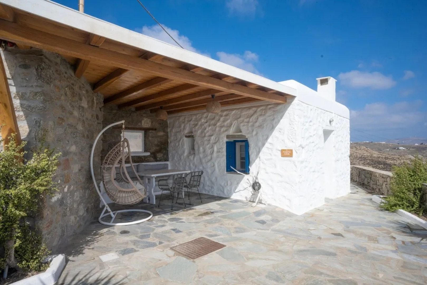 Gorgeous Rustic Cave wDreamy Shared Pool