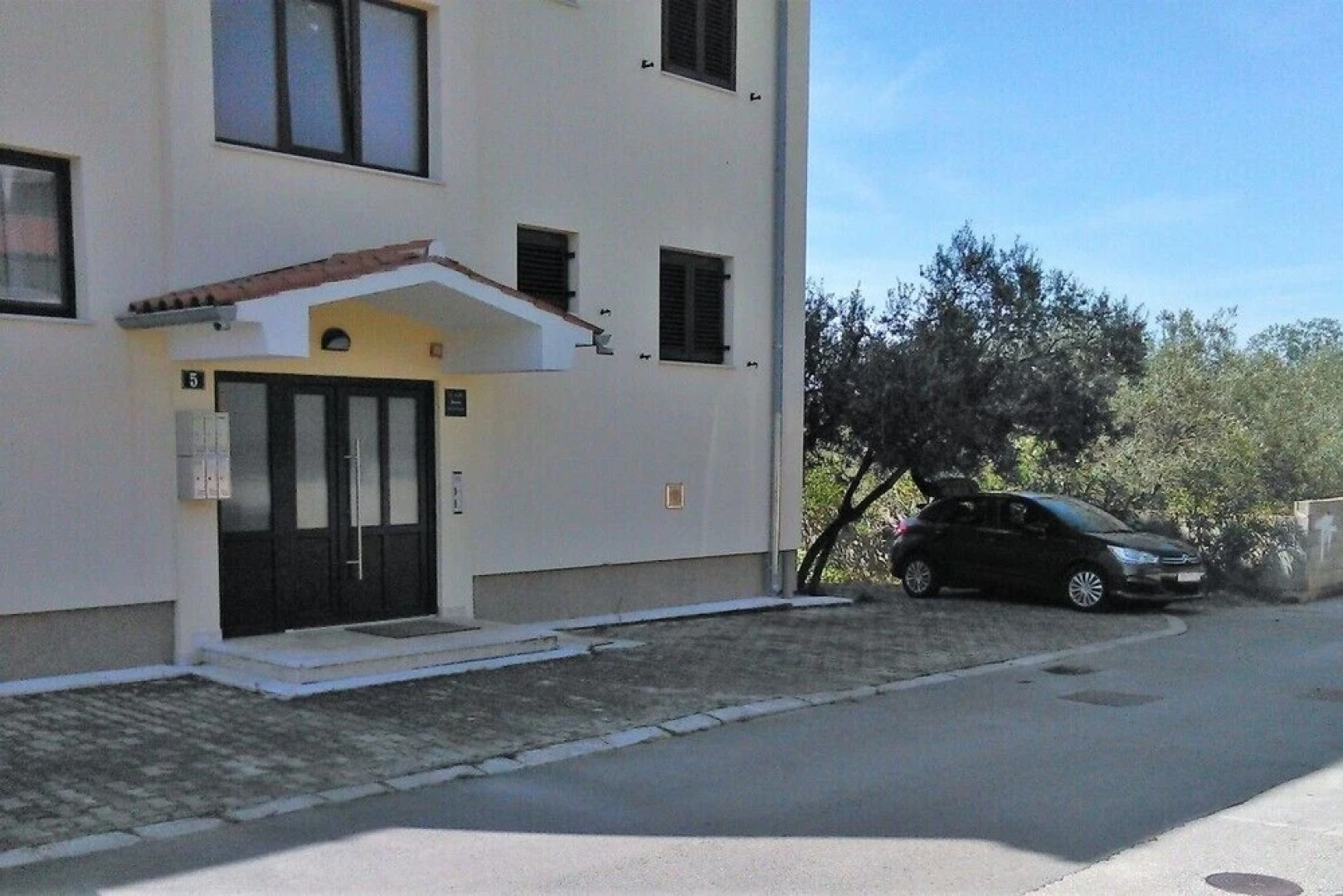 Two-bedroom apartment with sea view