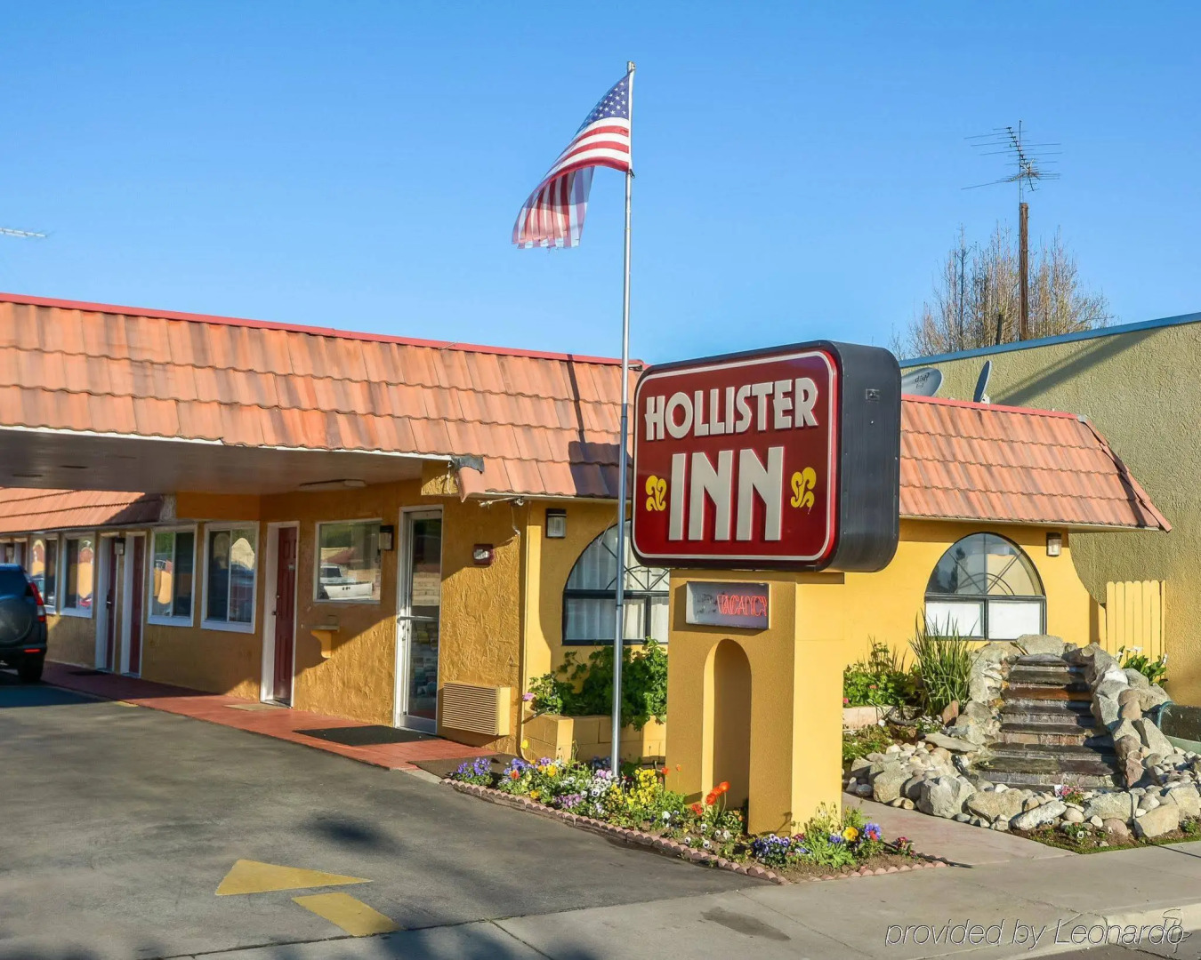 Hollister Inn