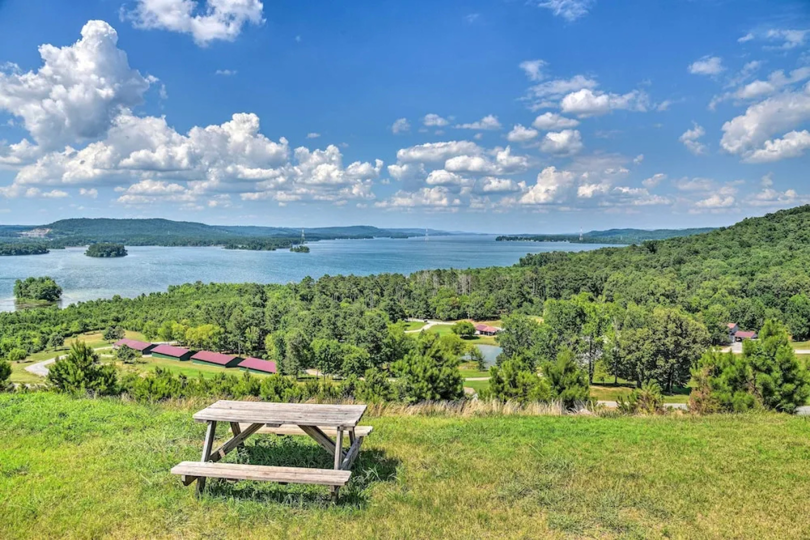 Guntersville Cabin Nestled in Kudzu Cove Resort