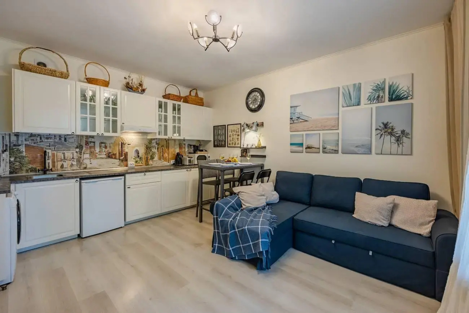 Апартаменты на аллее Тулонская 12