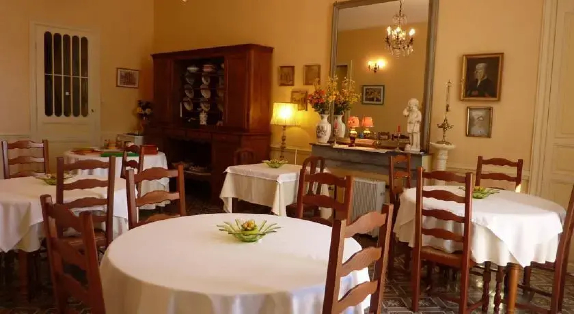 Château Gourdet Maison dHôtes