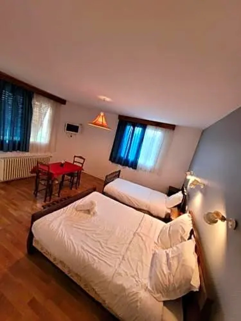 Hotel Restaurant Carrier