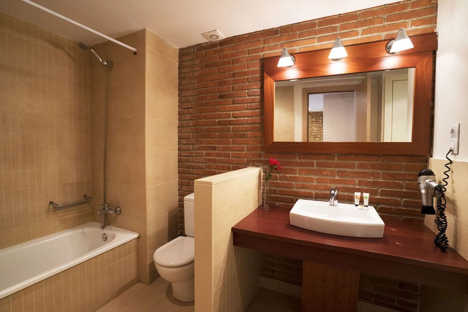 Serennia Cest Apartamentos Arc de Triomf