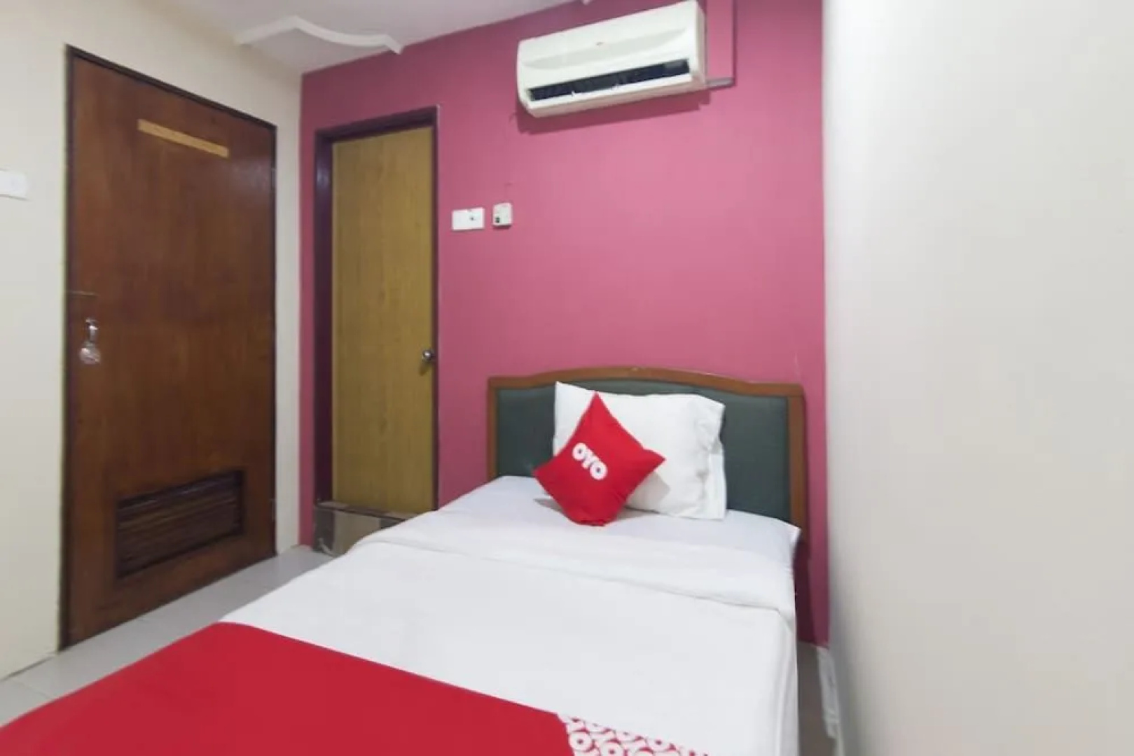 Oyo 89463 Sp Hotel