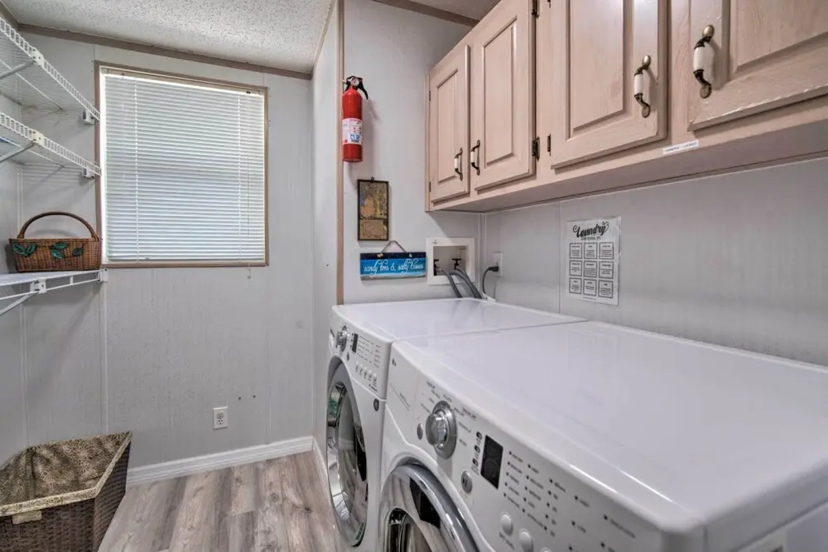 Boat Dock & Porch: Riverfront Retreat in Homosassa