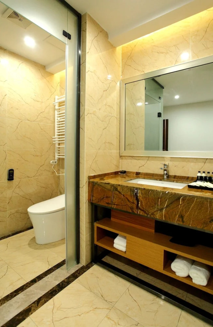 Lushan Xinyuan Hotel