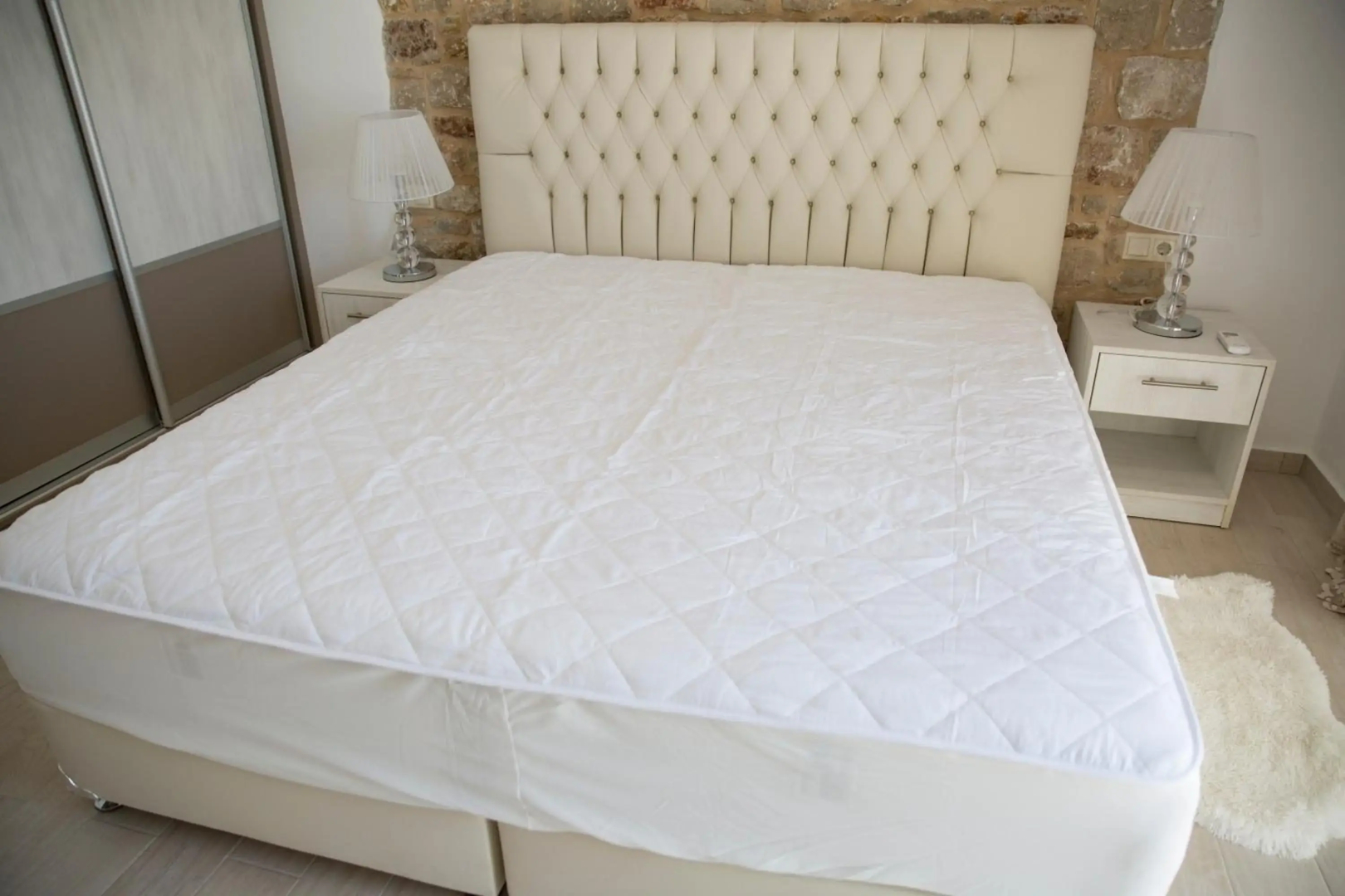 G&K Stone Suites