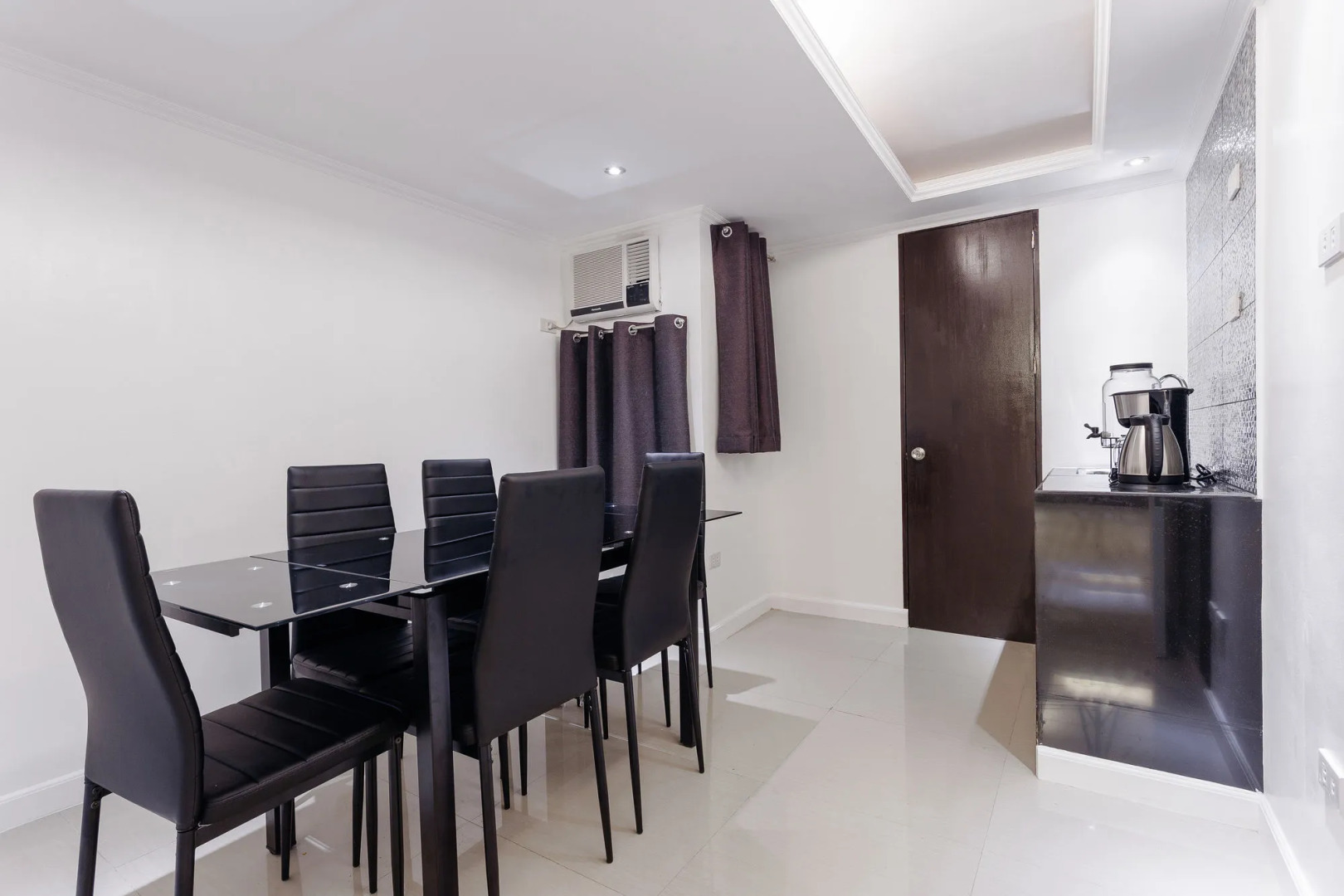 OYO 860 Premium Nest Nano Makati Suites (Vaccinated Staff)