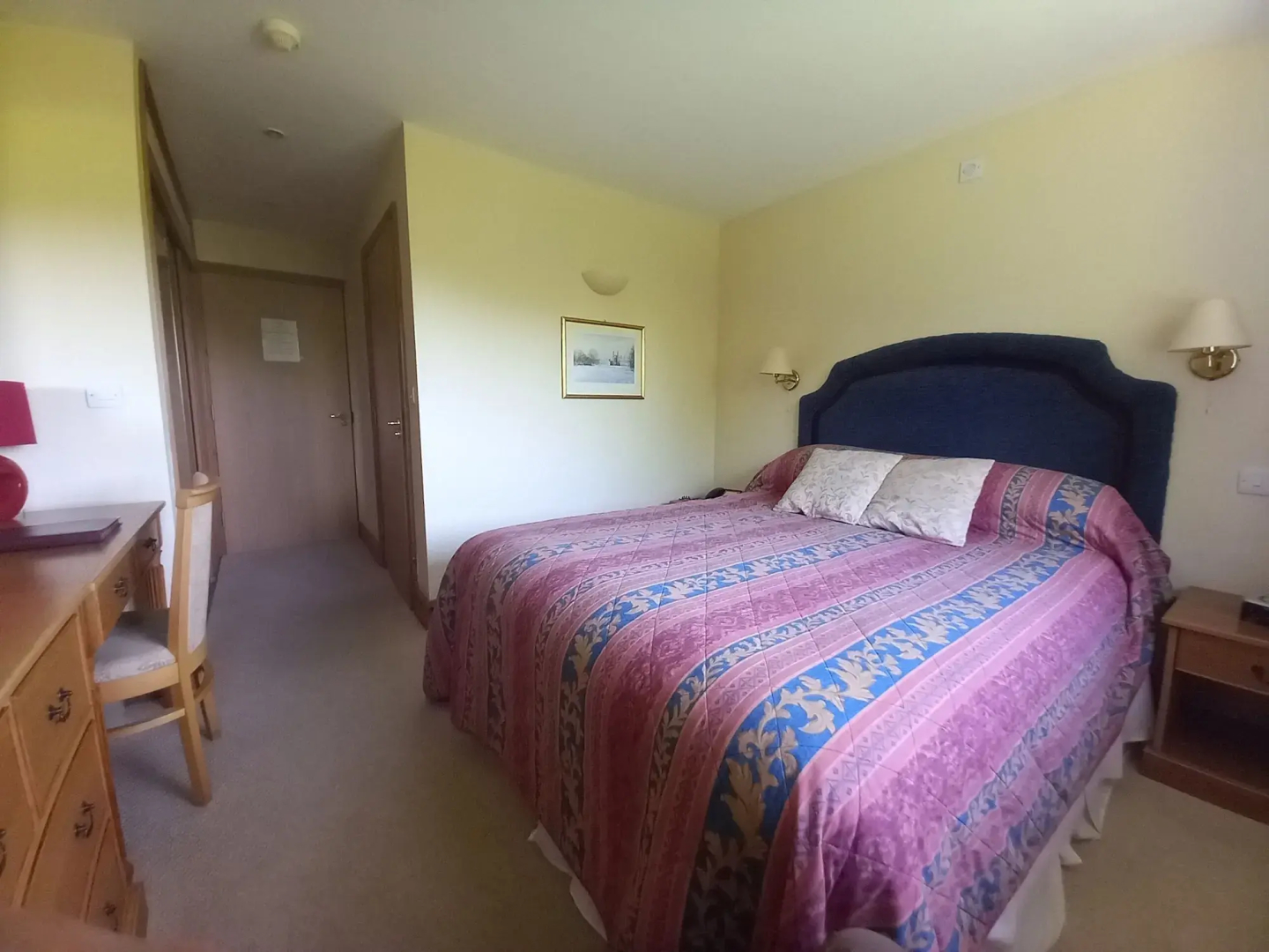 Golden Ball Hotel